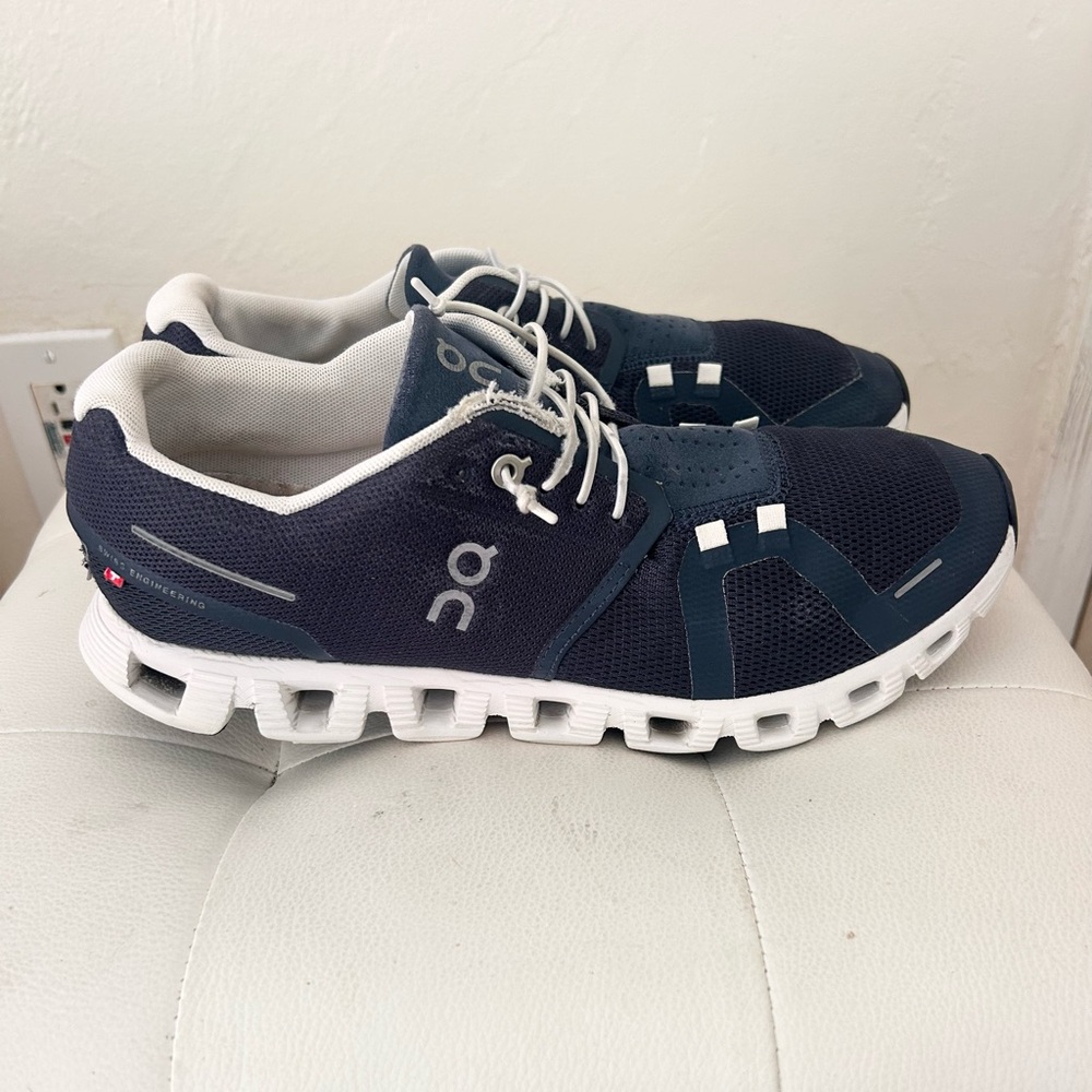 On Running Midnight | White Cloud 5 Running Shoes Sneakers Sz. 9 - Picture 3 of 10